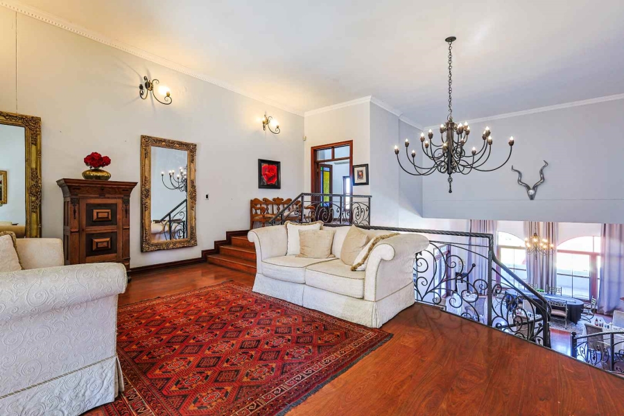 5 Bedroom Property for Sale in Waterkloof Ridge Gauteng
