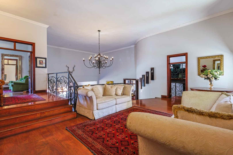 5 Bedroom Property for Sale in Waterkloof Ridge Gauteng