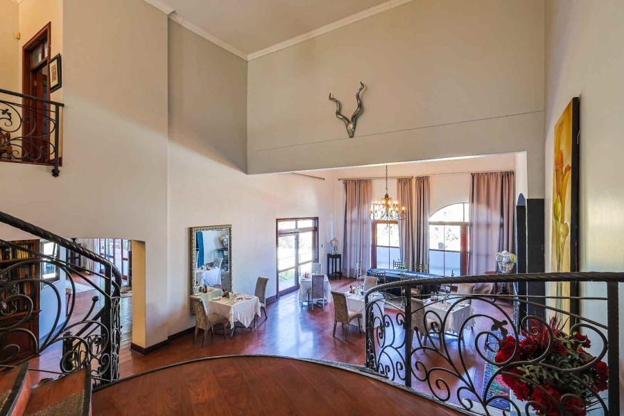 5 Bedroom Property for Sale in Waterkloof Ridge Gauteng