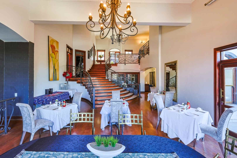 5 Bedroom Property for Sale in Waterkloof Ridge Gauteng