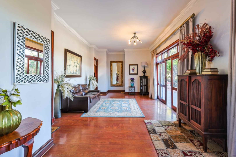 5 Bedroom Property for Sale in Waterkloof Ridge Gauteng