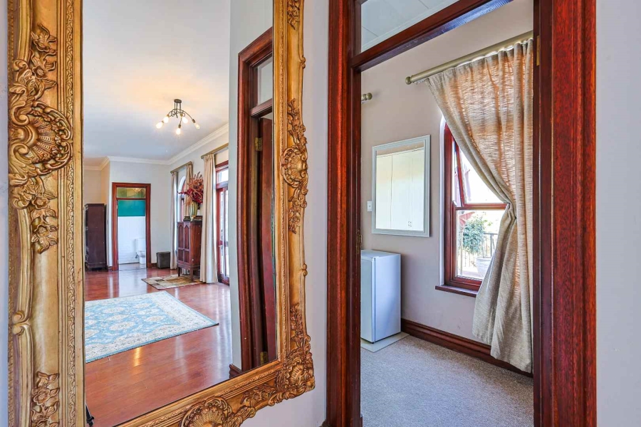 5 Bedroom Property for Sale in Waterkloof Ridge Gauteng