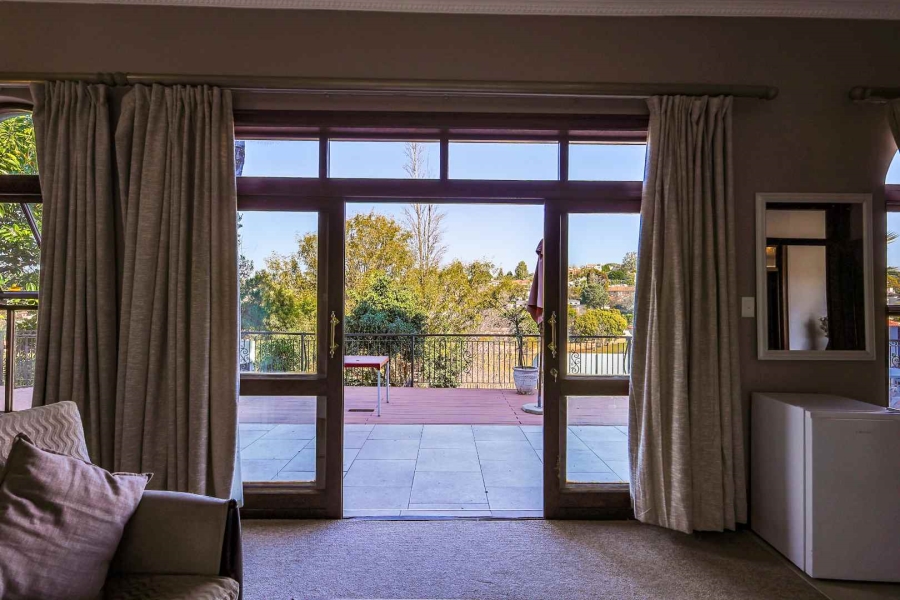 5 Bedroom Property for Sale in Waterkloof Ridge Gauteng