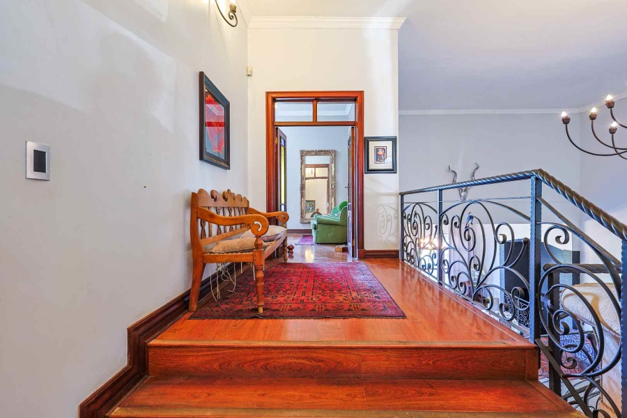 5 Bedroom Property for Sale in Waterkloof Ridge Gauteng
