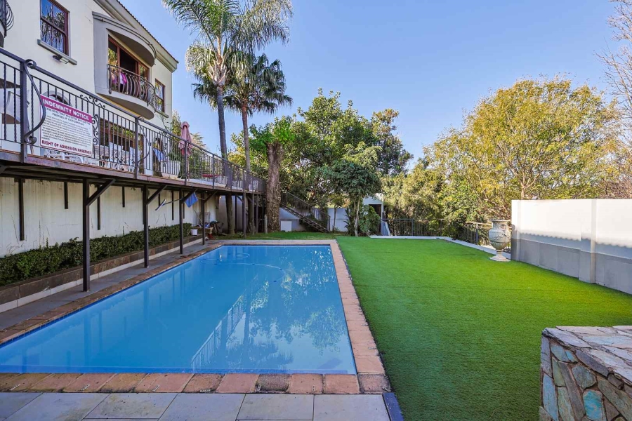 5 Bedroom Property for Sale in Waterkloof Ridge Gauteng