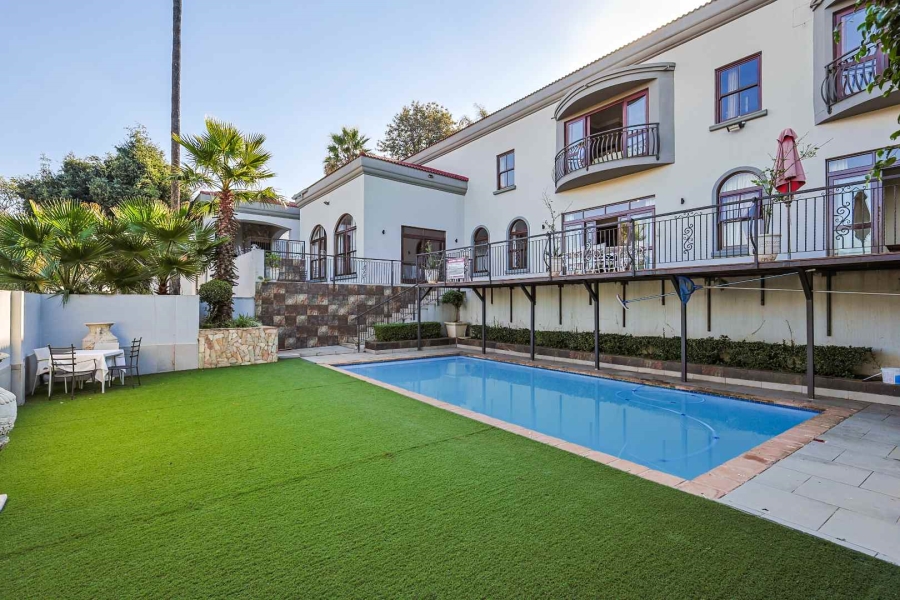 5 Bedroom Property for Sale in Waterkloof Ridge Gauteng