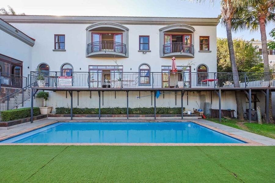 5 Bedroom Property for Sale in Waterkloof Ridge Gauteng