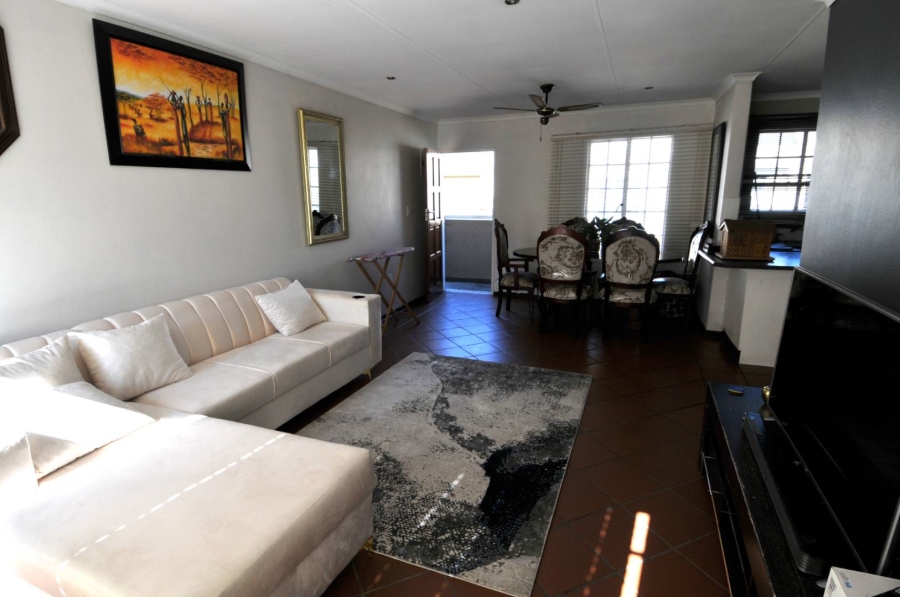 To Let 2 Bedroom Property for Rent in Erasmuskloof Gauteng