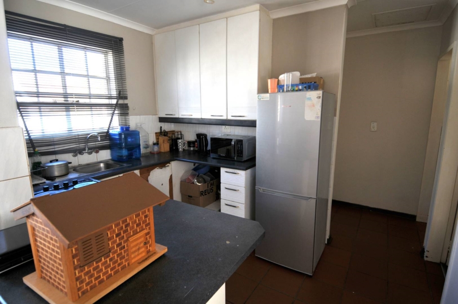 To Let 2 Bedroom Property for Rent in Erasmuskloof Gauteng