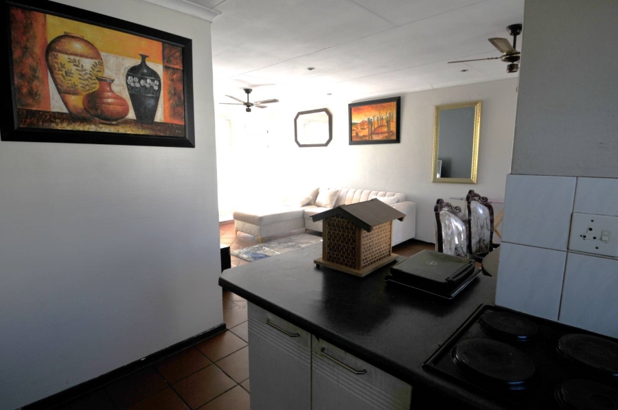 To Let 2 Bedroom Property for Rent in Erasmuskloof Gauteng
