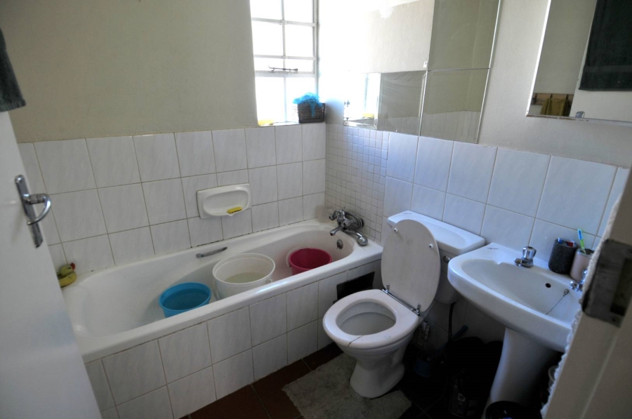 To Let 2 Bedroom Property for Rent in Erasmuskloof Gauteng