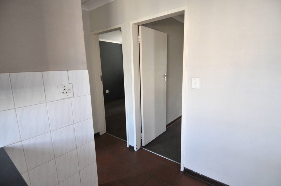 2 Bedroom Property for Sale in Erasmuskloof Gauteng