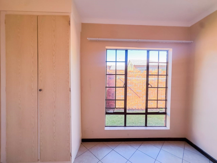 2 Bedroom Property for Sale in Mooikloof Ridge Gauteng
