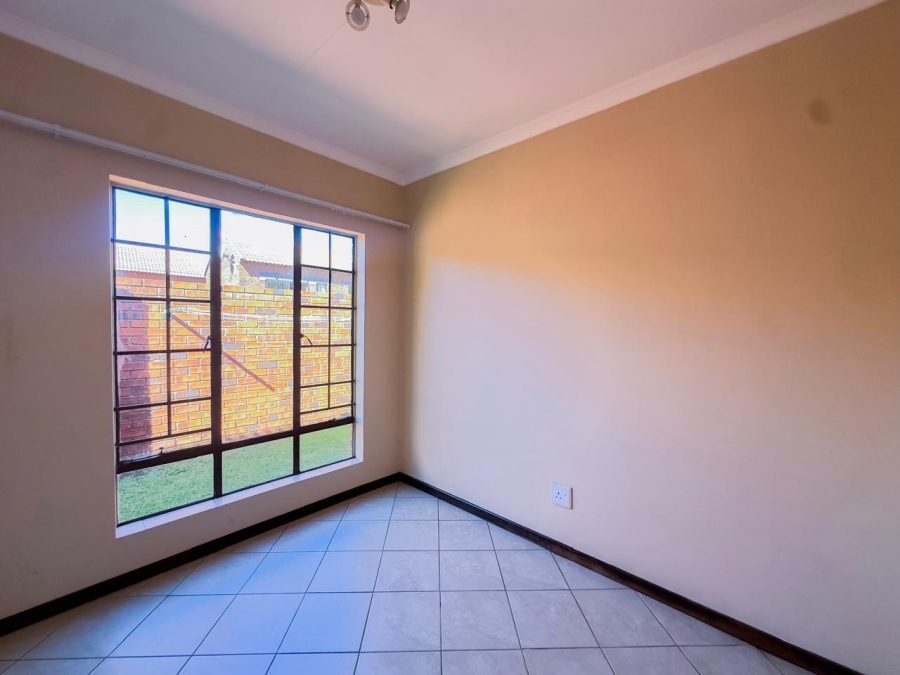 2 Bedroom Property for Sale in Mooikloof Ridge Gauteng