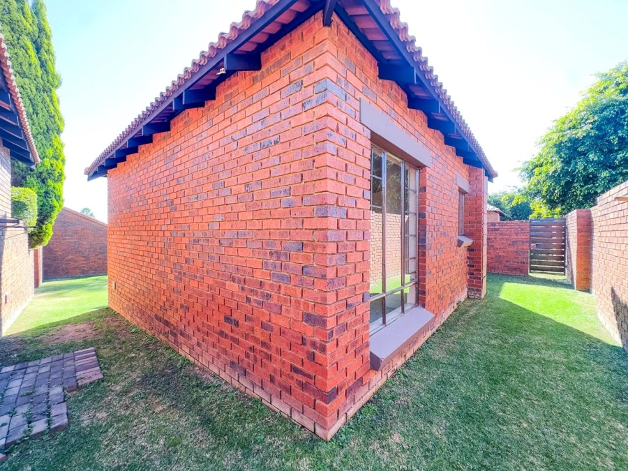 2 Bedroom Property for Sale in Mooikloof Ridge Gauteng