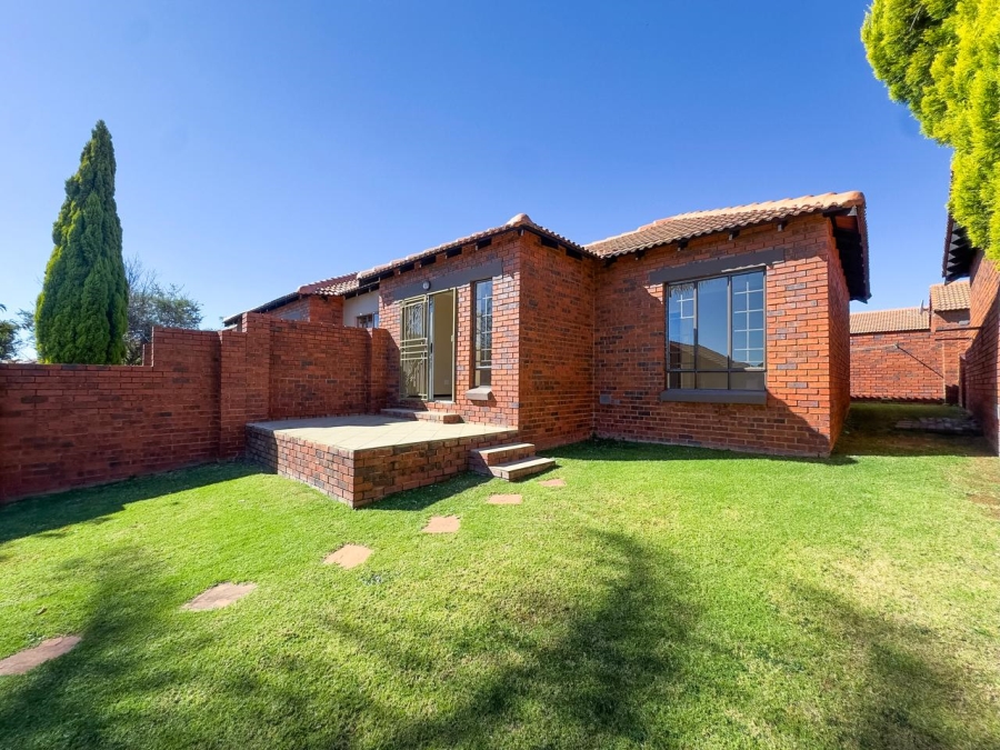 2 Bedroom Property for Sale in Mooikloof Ridge Gauteng