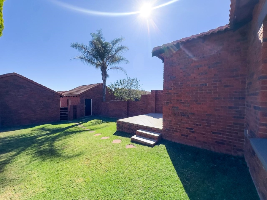2 Bedroom Property for Sale in Mooikloof Ridge Gauteng