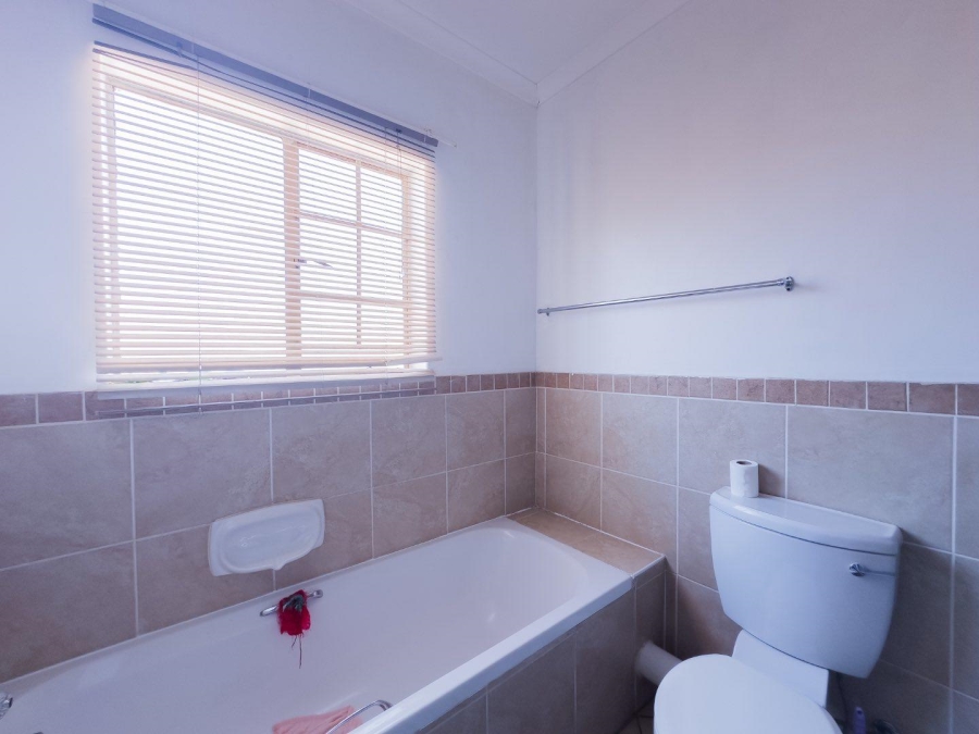 2 Bedroom Property for Sale in Mooikloof Ridge Gauteng
