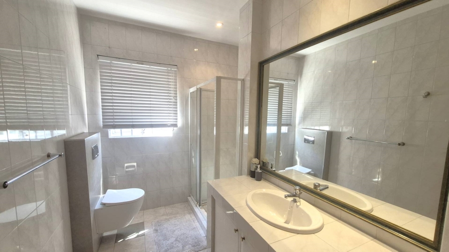 5 Bedroom Property for Sale in Morningside Gauteng