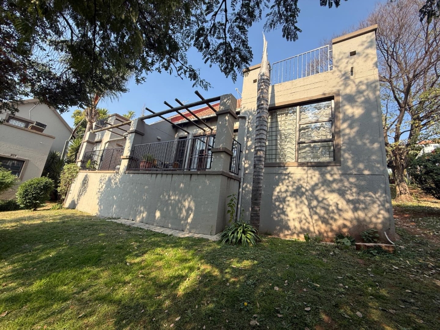1 Bedroom Property for Sale in Constantia Kloof Gauteng
