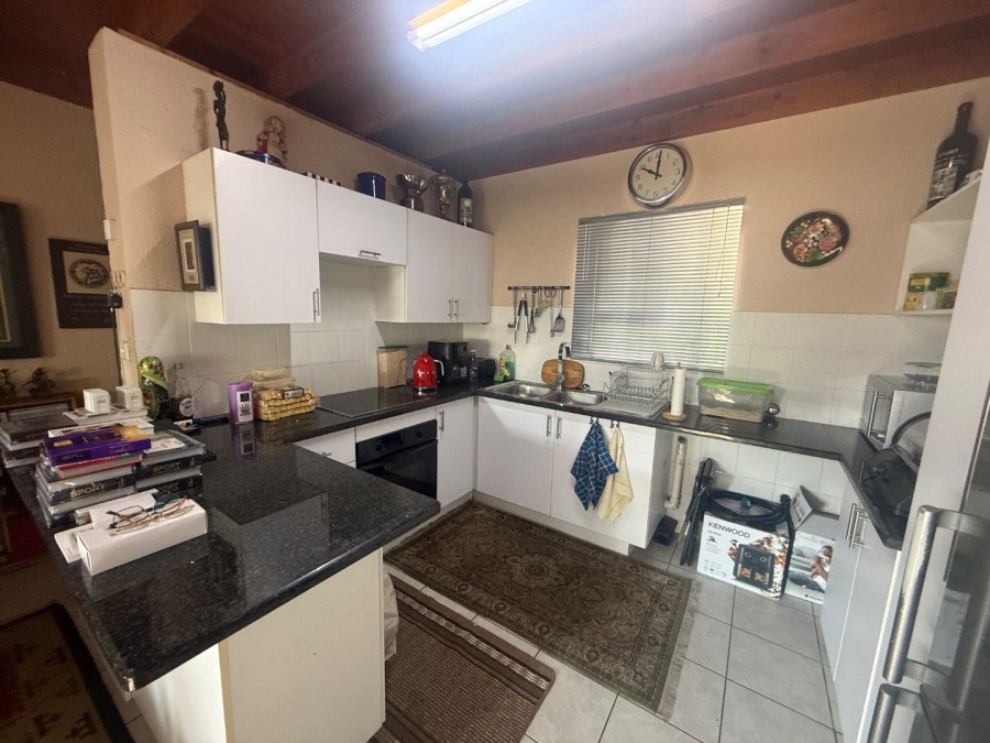 1 Bedroom Property for Sale in Constantia Kloof Gauteng