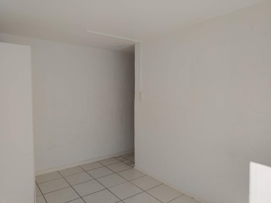 2 Bedroom Property for Sale in Sundowner Gauteng