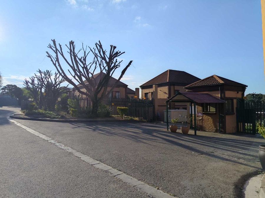 2 Bedroom Property for Sale in Sundowner Gauteng