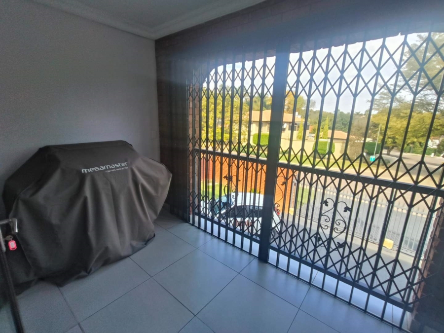 4 Bedroom Property for Sale in Erasmuskloof Gauteng