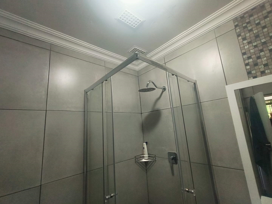 4 Bedroom Property for Sale in Erasmuskloof Gauteng