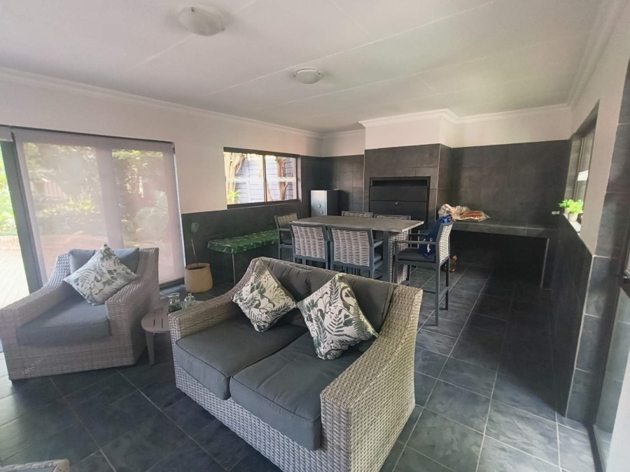 4 Bedroom Property for Sale in Erasmuskloof Gauteng