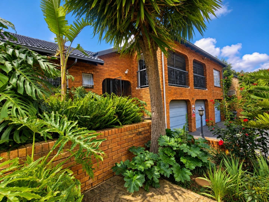 4 Bedroom Property for Sale in Erasmuskloof Gauteng