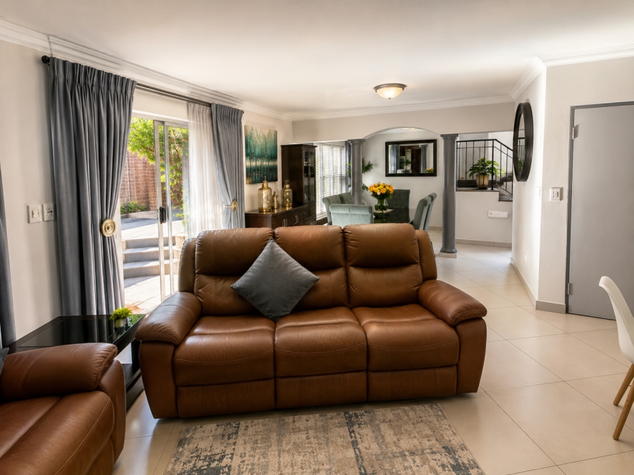4 Bedroom Property for Sale in Erasmuskloof Gauteng
