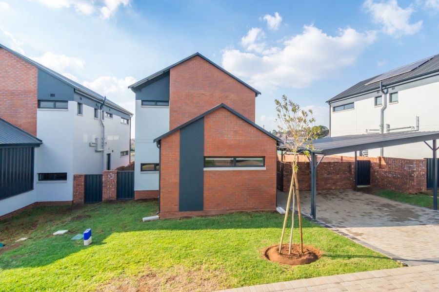 4 Bedroom Property for Sale in North Riding Gauteng