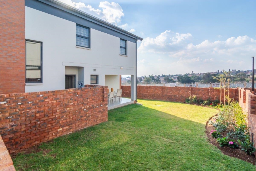 4 Bedroom Property for Sale in North Riding Gauteng