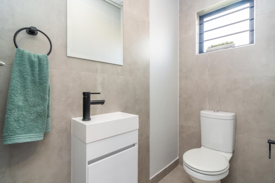 4 Bedroom Property for Sale in North Riding Gauteng