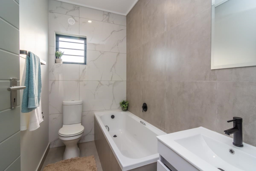4 Bedroom Property for Sale in North Riding Gauteng