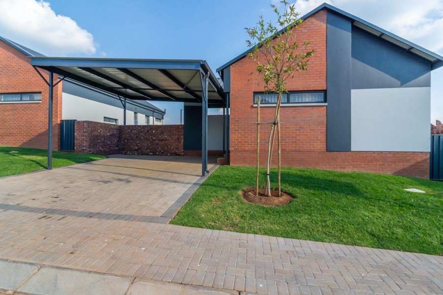 4 Bedroom Property for Sale in North Riding Gauteng