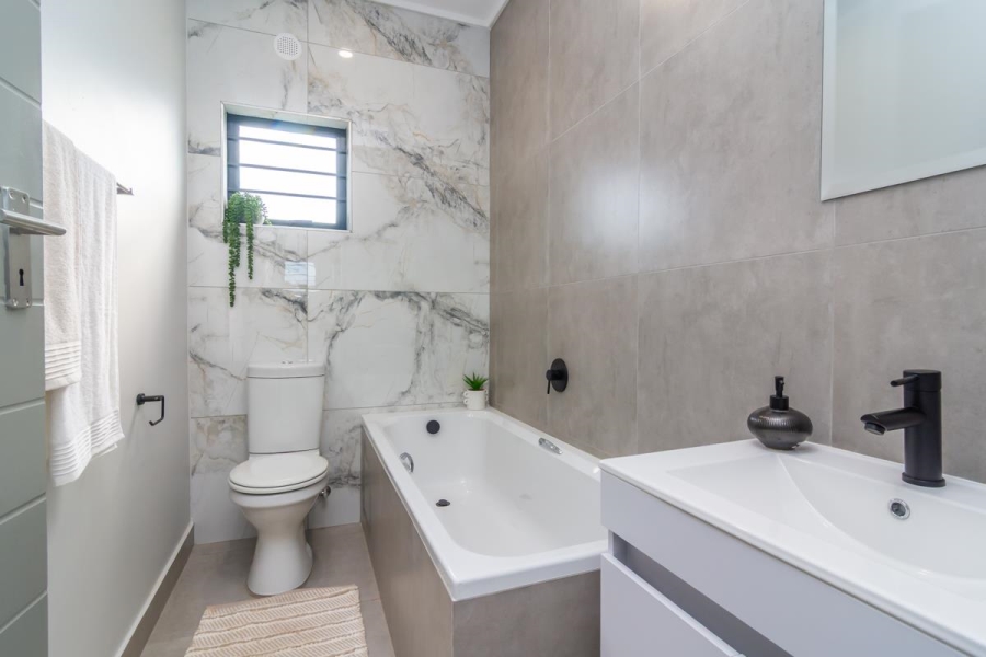 3 Bedroom Property for Sale in North Riding Gauteng