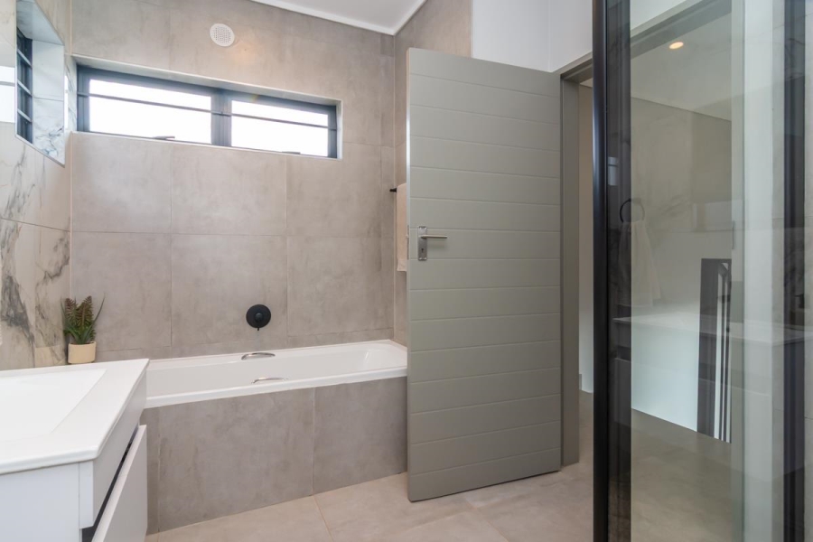 4 Bedroom Property for Sale in North Riding Gauteng