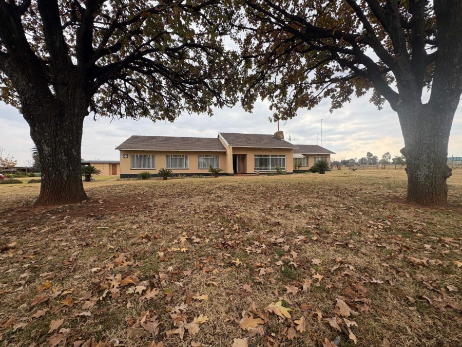 9 Bedroom Property for Sale in Valley Settlements A H Gauteng