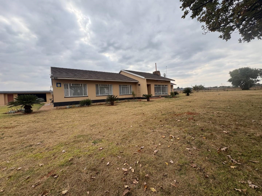 9 Bedroom Property for Sale in Valley Settlements A H Gauteng