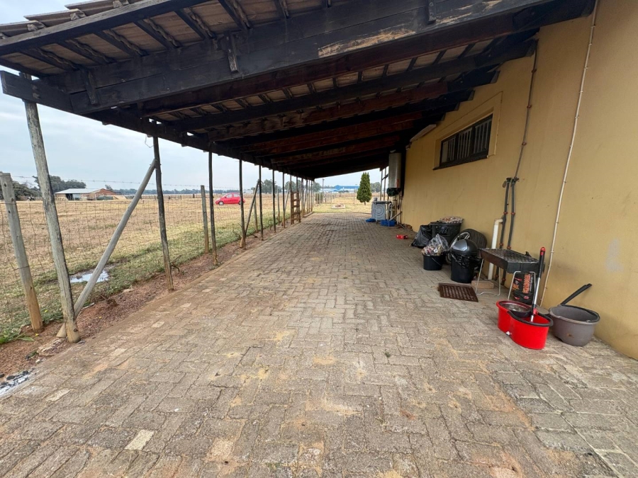 9 Bedroom Property for Sale in Valley Settlements A H Gauteng