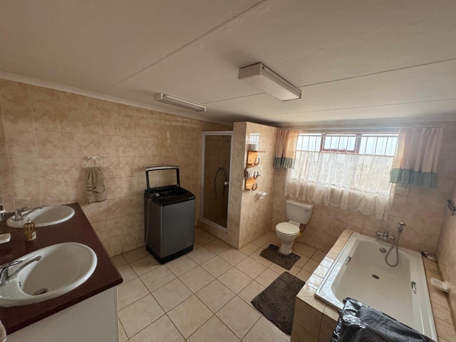 9 Bedroom Property for Sale in Valley Settlements A H Gauteng