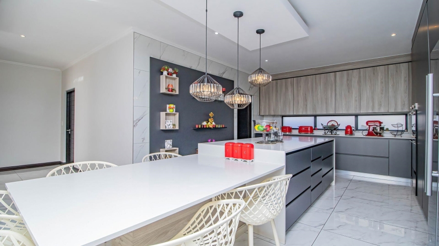 4 Bedroom Property for Sale in La Como Lifestyle Estate Gauteng