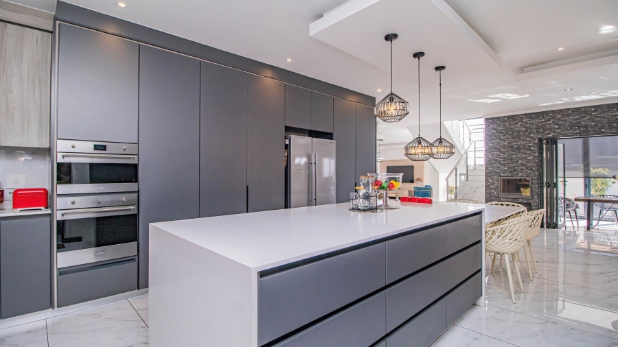 4 Bedroom Property for Sale in La Como Lifestyle Estate Gauteng