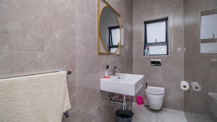 4 Bedroom Property for Sale in La Como Lifestyle Estate Gauteng
