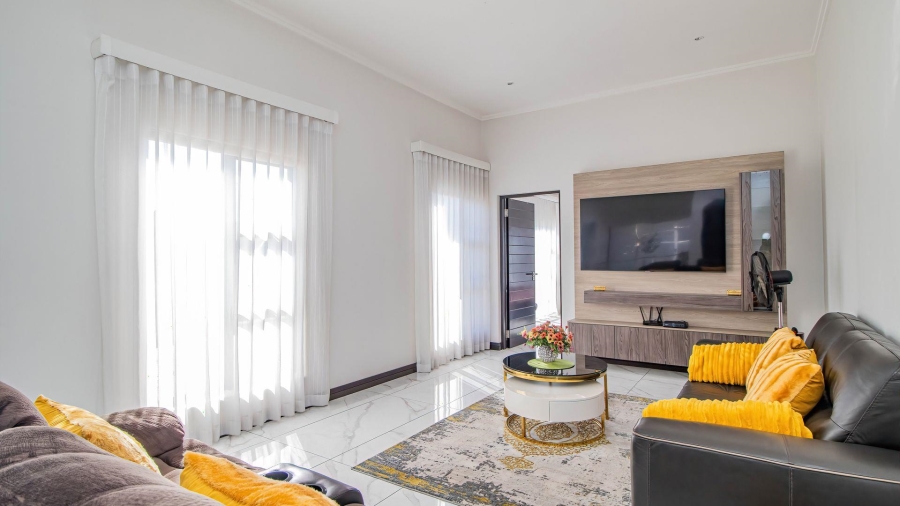 4 Bedroom Property for Sale in La Como Lifestyle Estate Gauteng