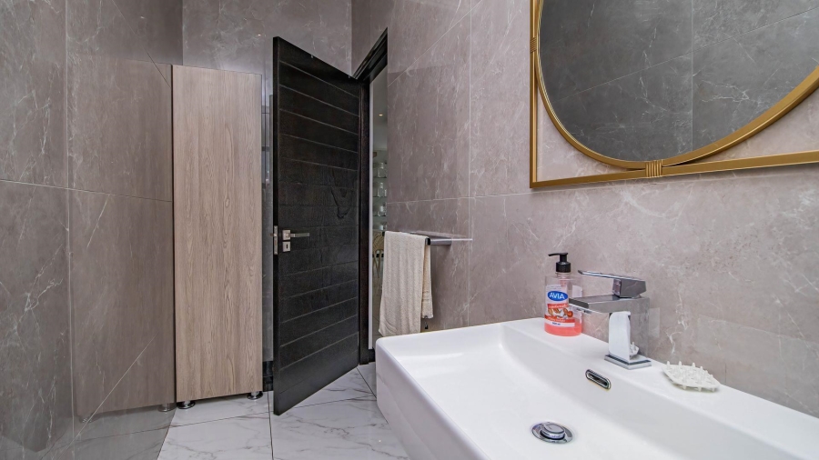 4 Bedroom Property for Sale in La Como Lifestyle Estate Gauteng