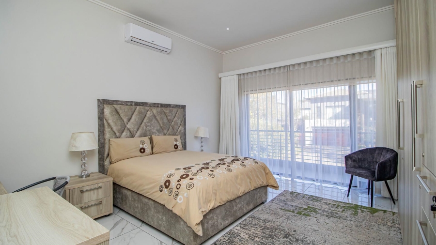 4 Bedroom Property for Sale in La Como Lifestyle Estate Gauteng