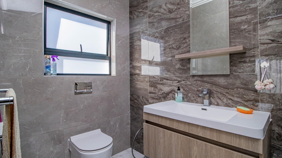 4 Bedroom Property for Sale in La Como Lifestyle Estate Gauteng